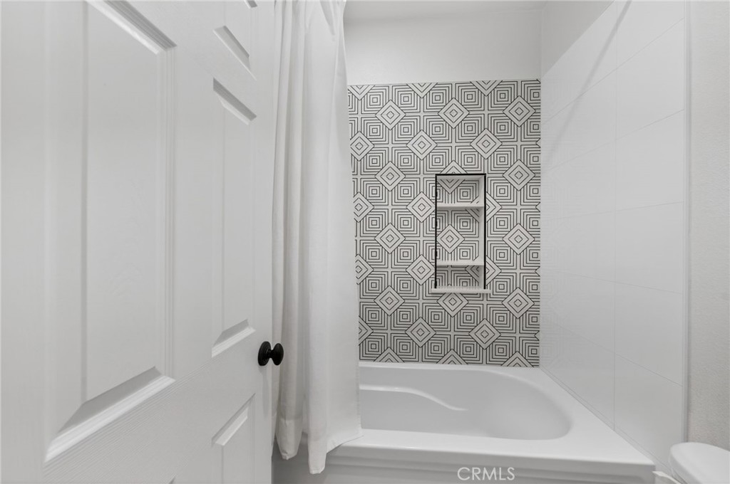 46093 Hunter Trail
