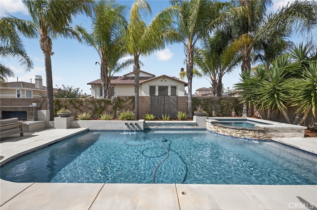 46093 Hunter Trail