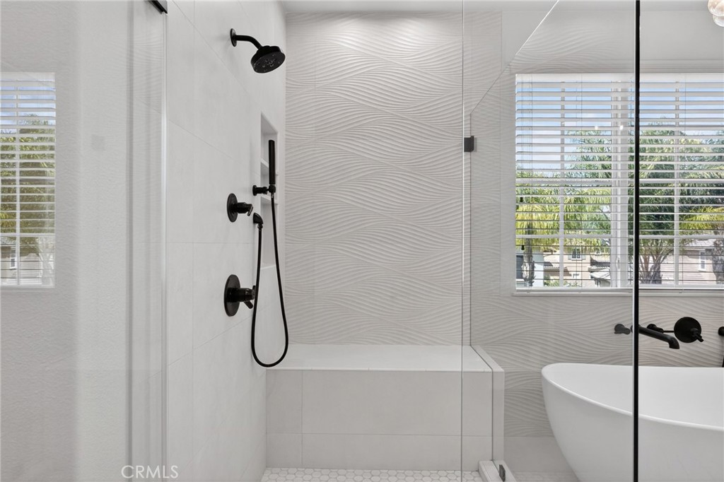 46093 Hunter Trail