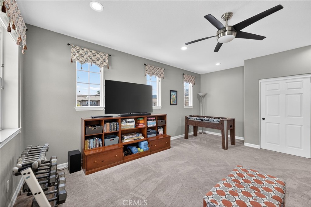 46093 Hunter Trail