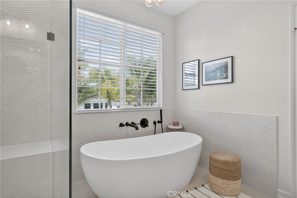 46093 Hunter Trail