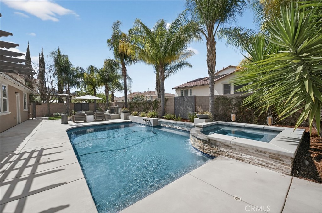 46093 Hunter Trail