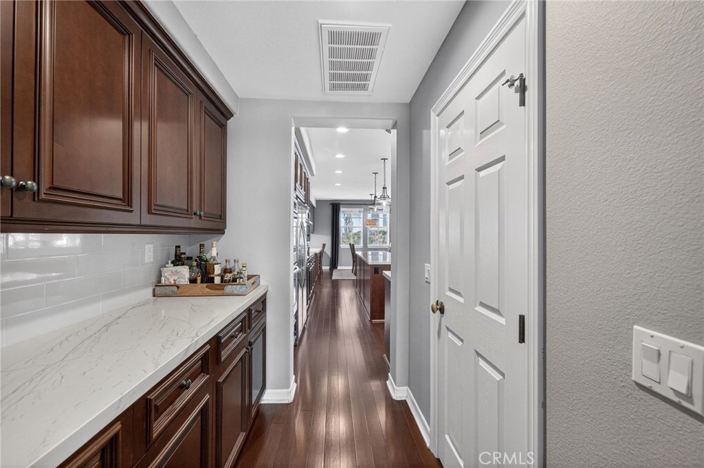 46093 Hunter Trail