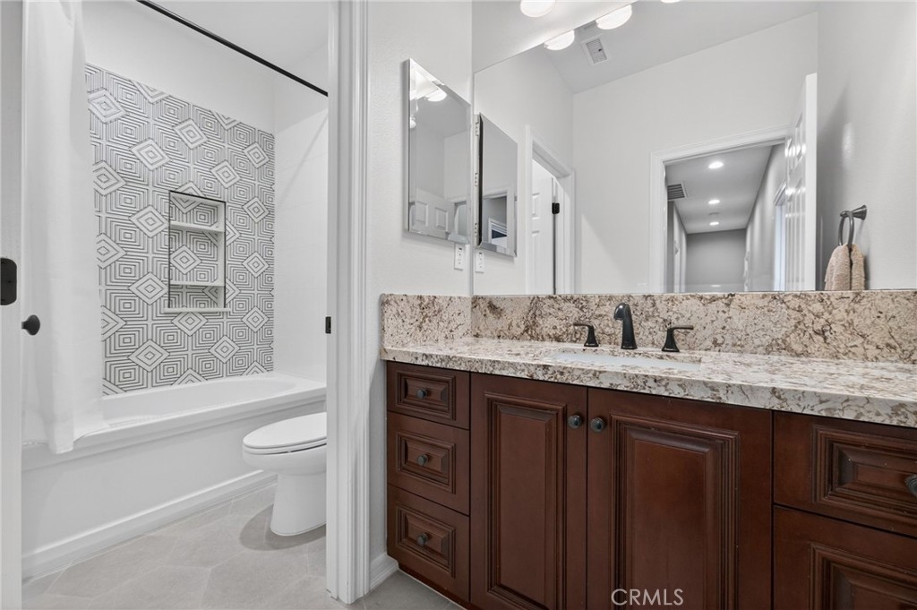 46093 Hunter Trail