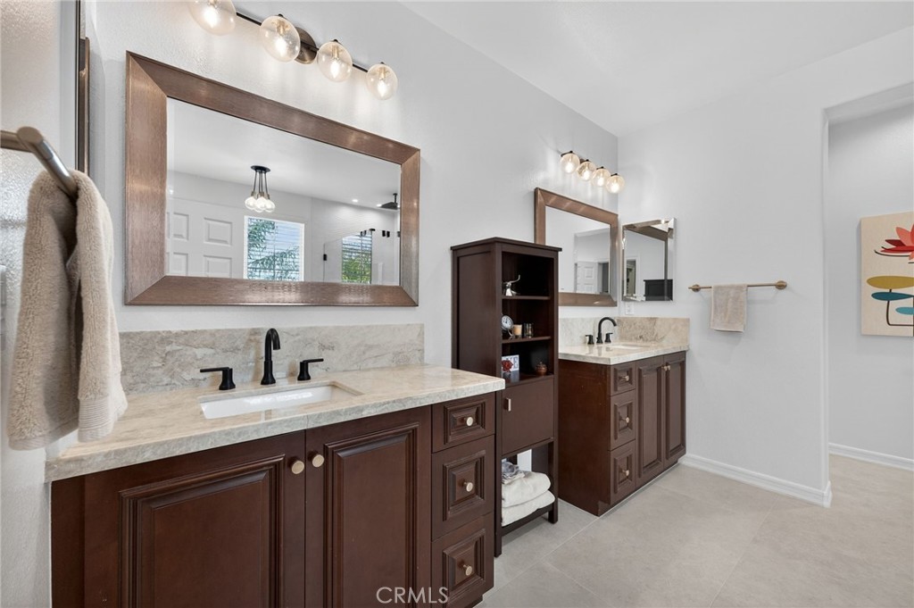 46093 Hunter Trail
