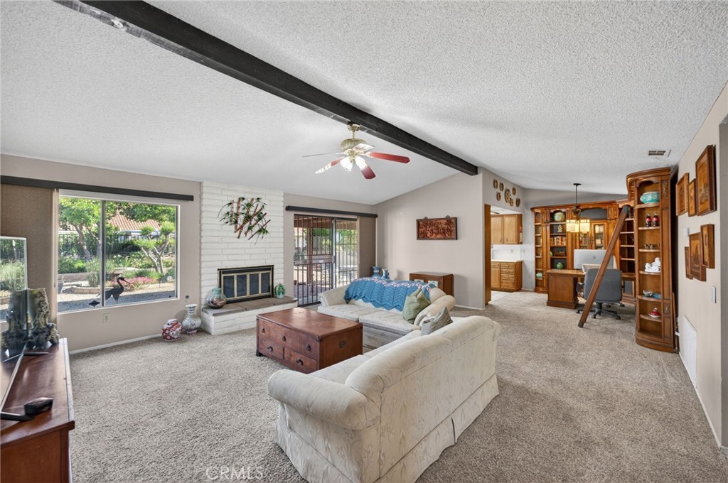 2218 Redwood Drive