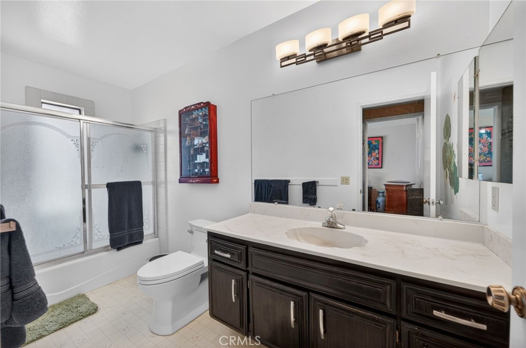 2218 Redwood Drive