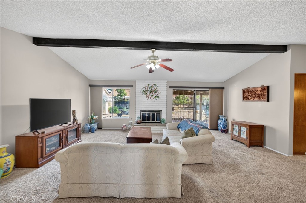 2218 Redwood Drive