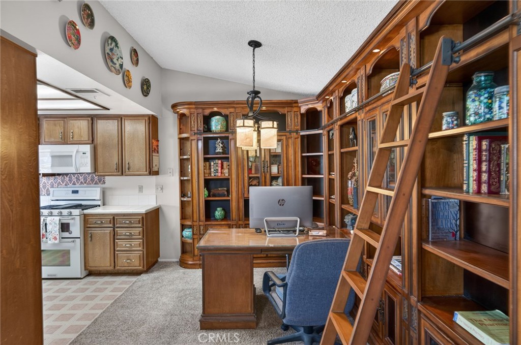 2218 Redwood Drive
