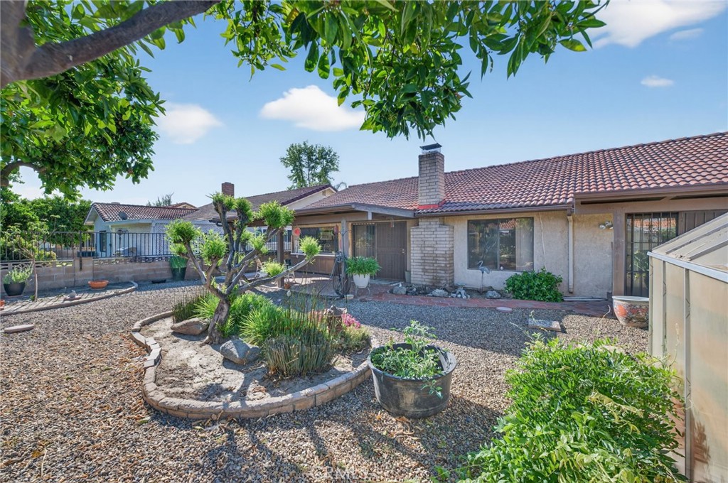 2218 Redwood Drive