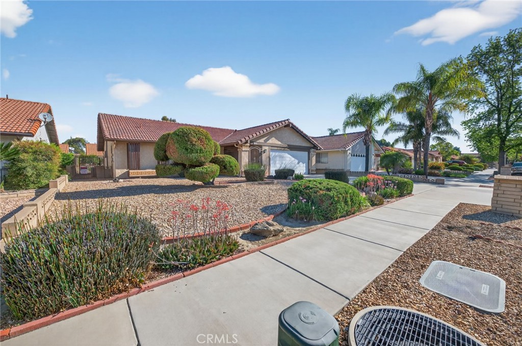 2218 Redwood Drive