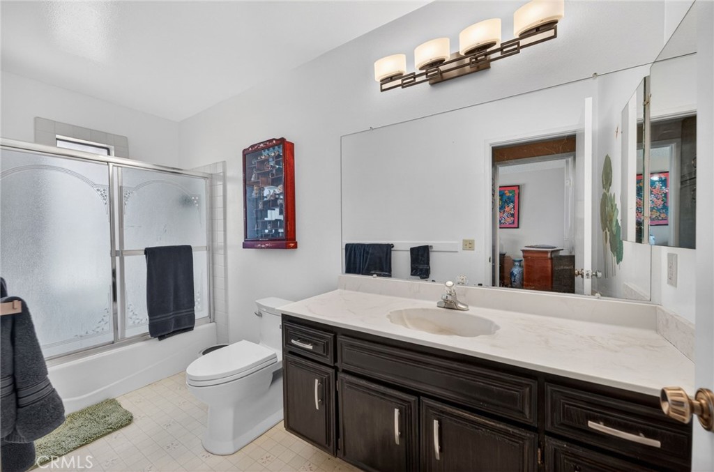 2218 Redwood Drive