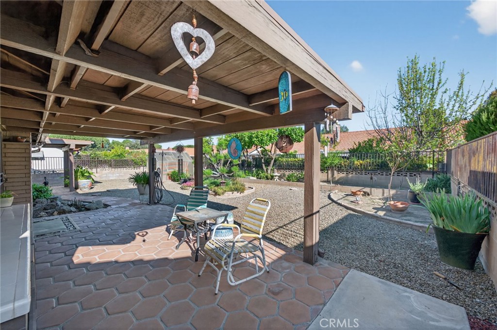 2218 Redwood Drive