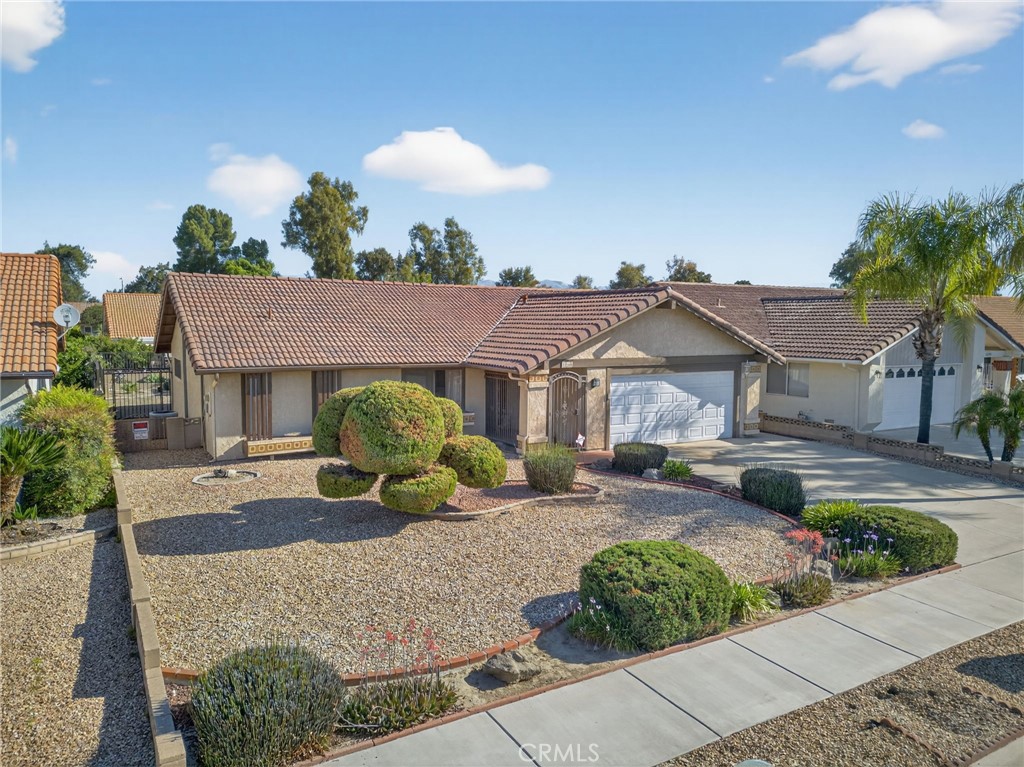 2218 Redwood Drive