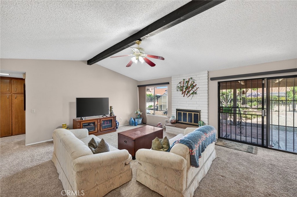 2218 Redwood Drive