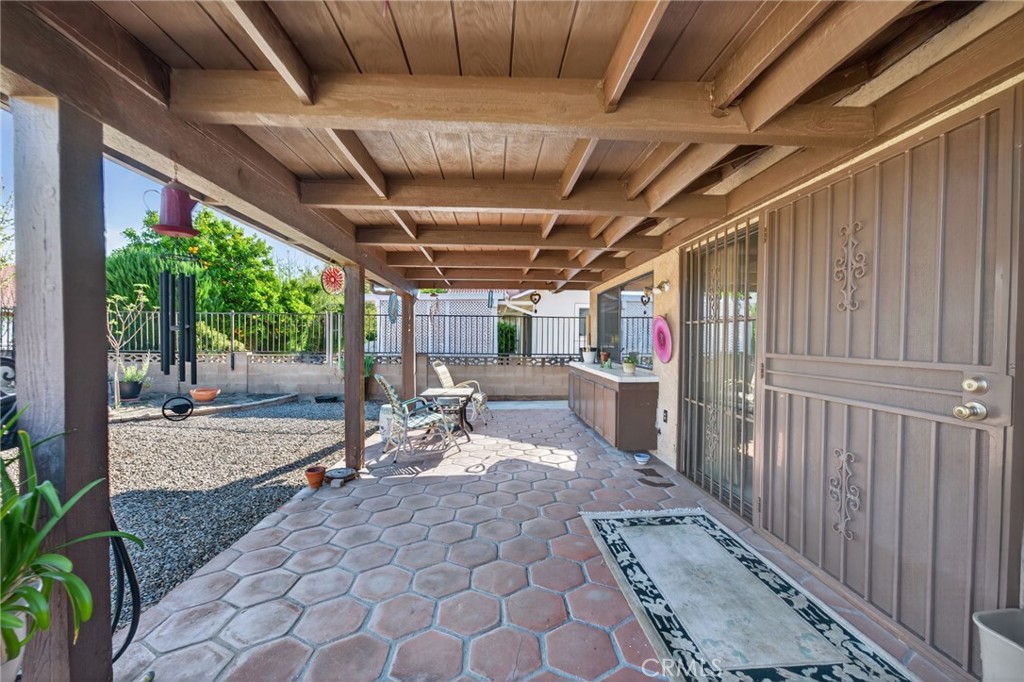 2218 Redwood Drive