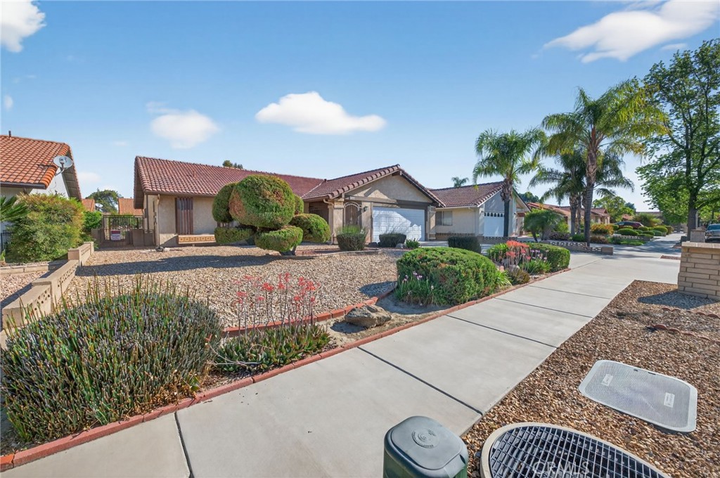 2218 Redwood Drive