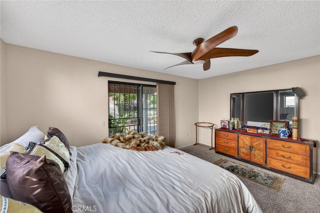2218 Redwood Drive