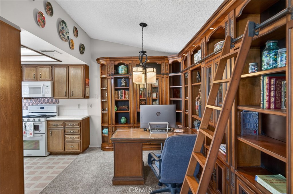 2218 Redwood Drive