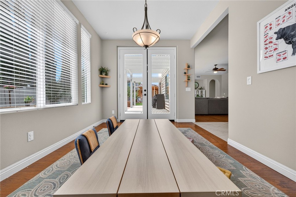 32183 Elk Grove