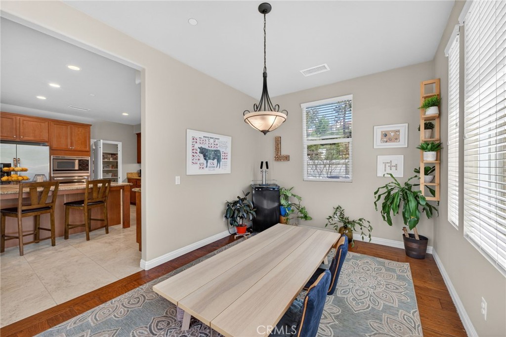 32183 Elk Grove