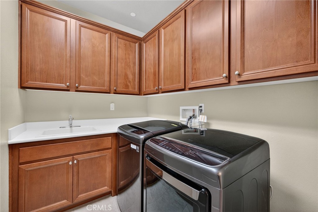 32183 Elk Grove