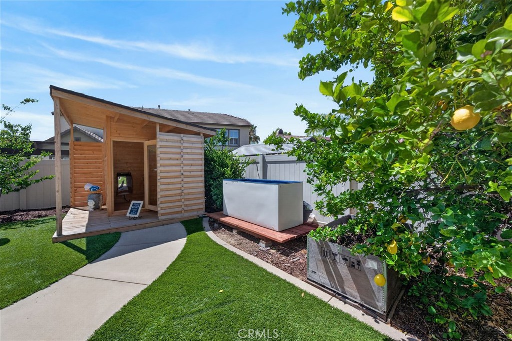 32183 Elk Grove