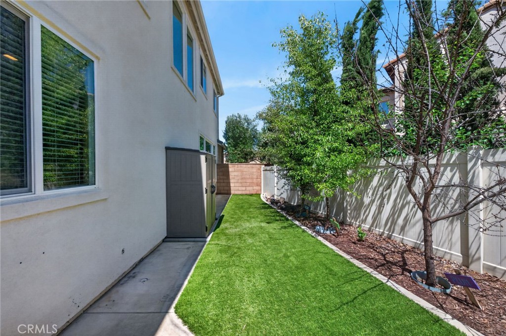 32183 Elk Grove