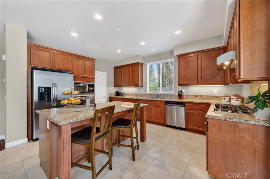 32183 Elk Grove