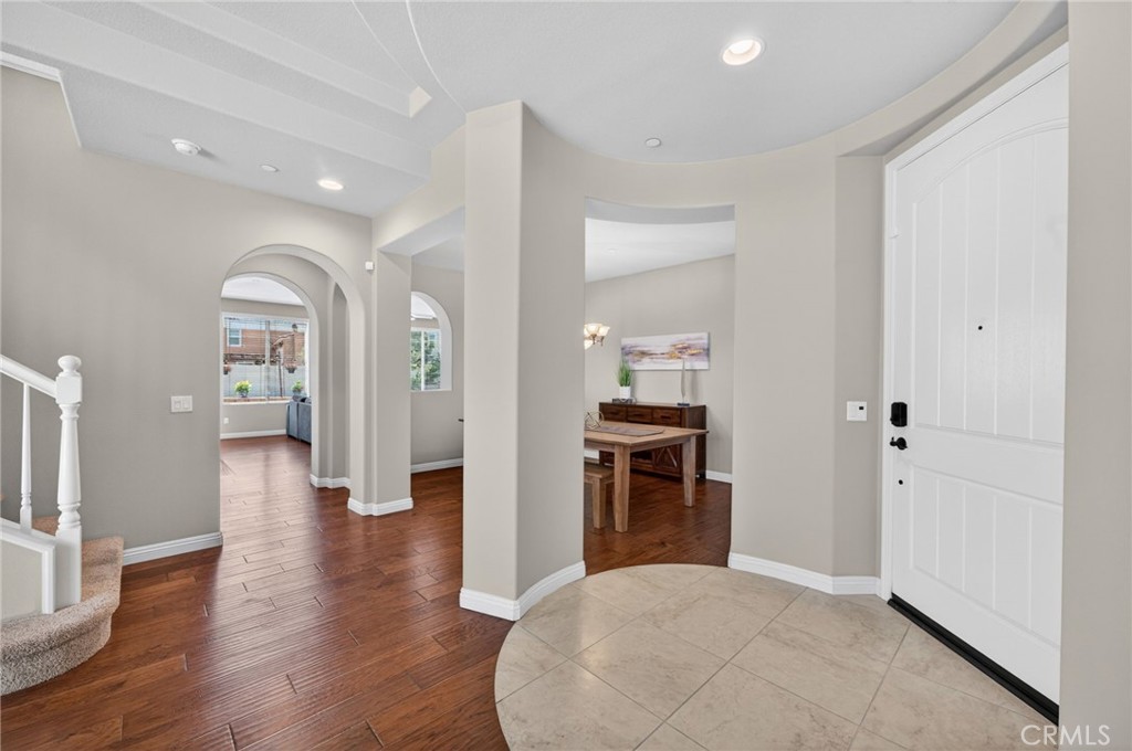 32183 Elk Grove
