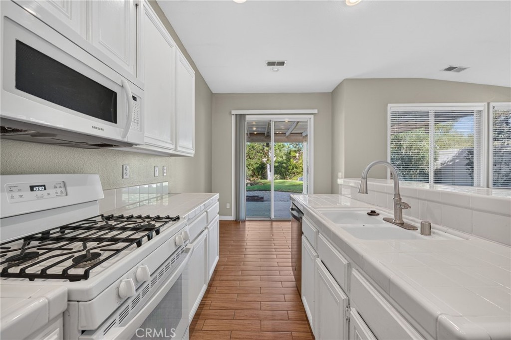 37799 Amber Lane