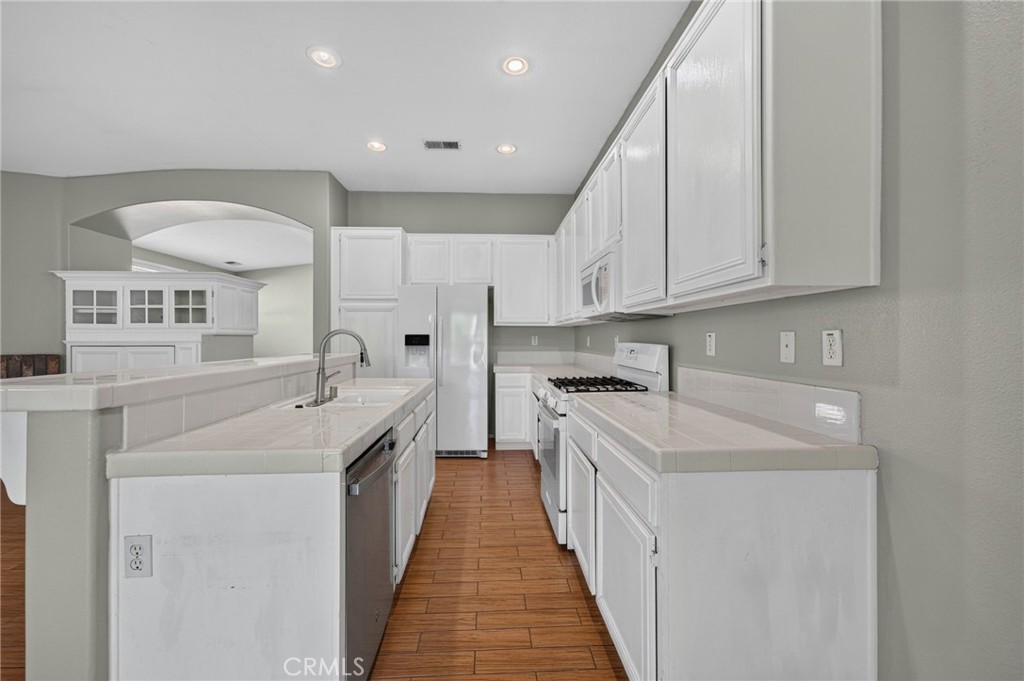 37799 Amber Lane