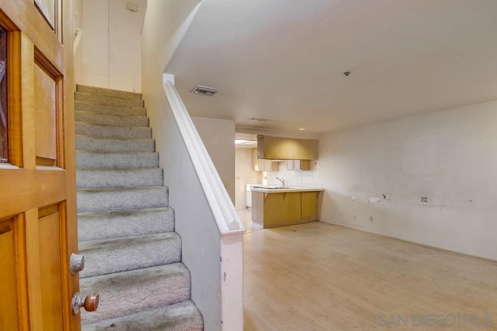 244 Evergreen Ave # F