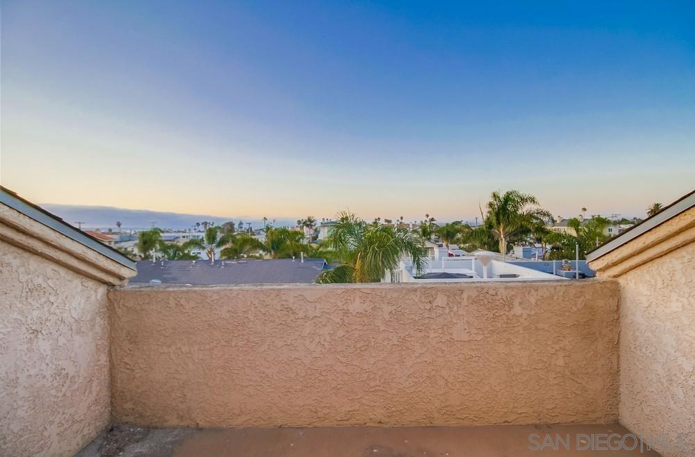 244 Evergreen Ave # F