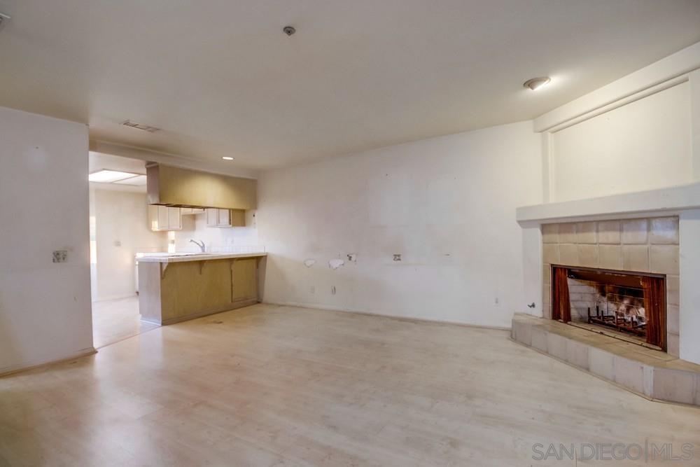 244 Evergreen Ave # F