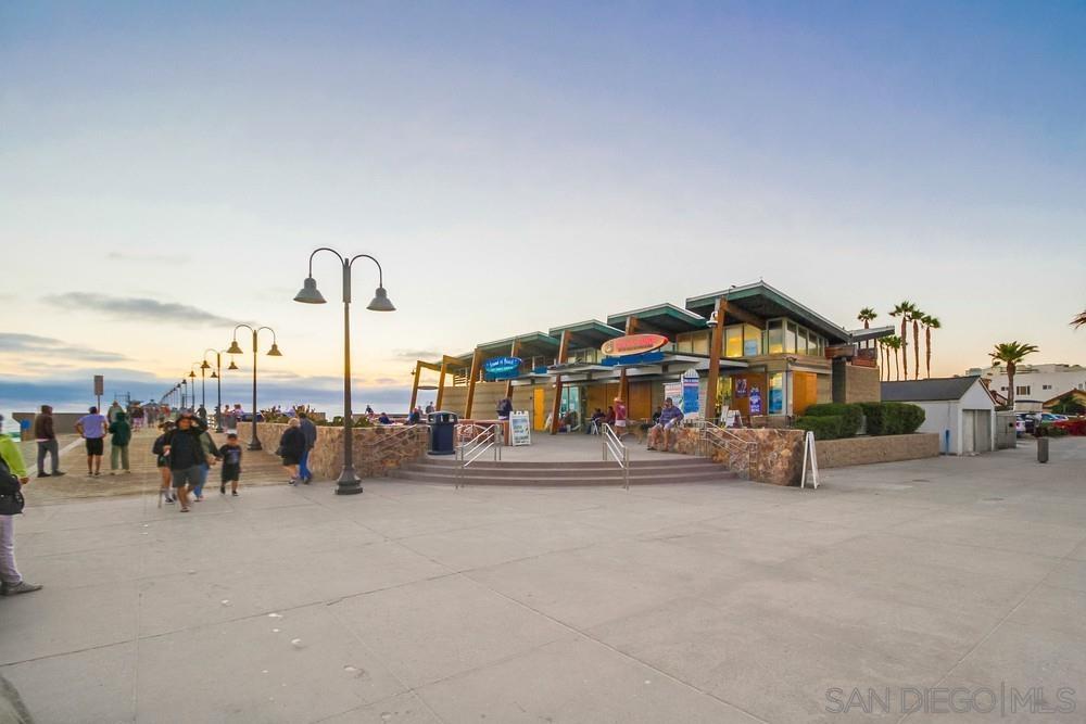 244 Evergreen Ave # F