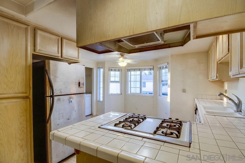 244 Evergreen Ave # F