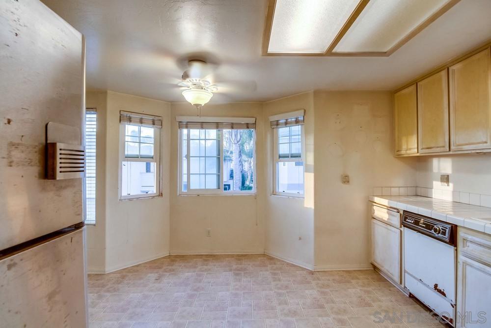 244 Evergreen Ave # F