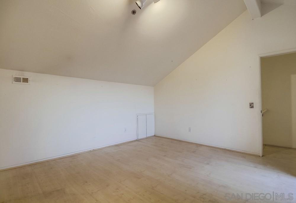 244 Evergreen Ave # F