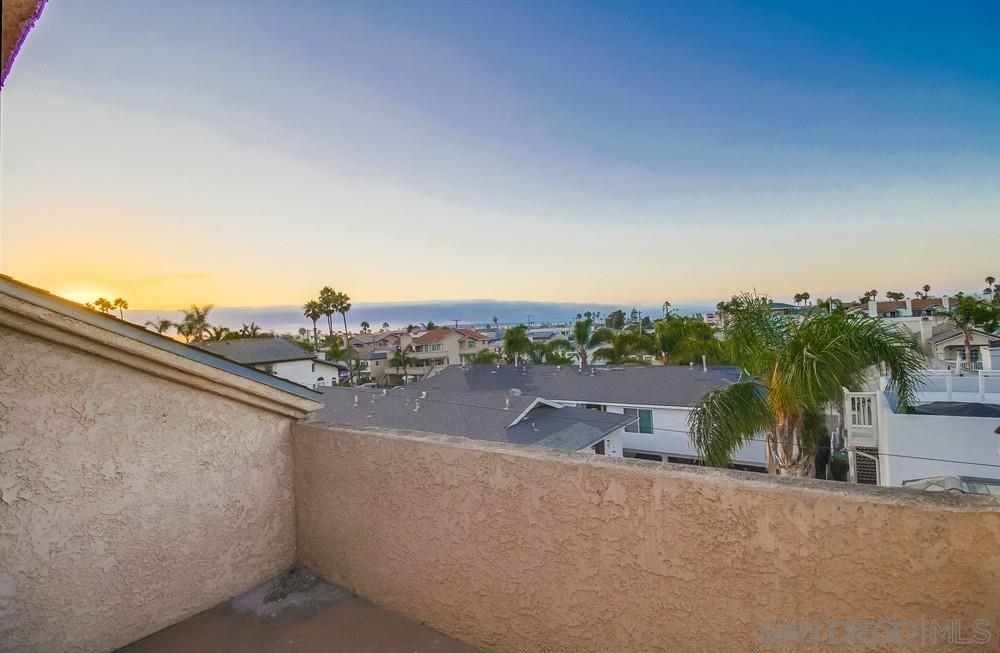 244 Evergreen Ave # F