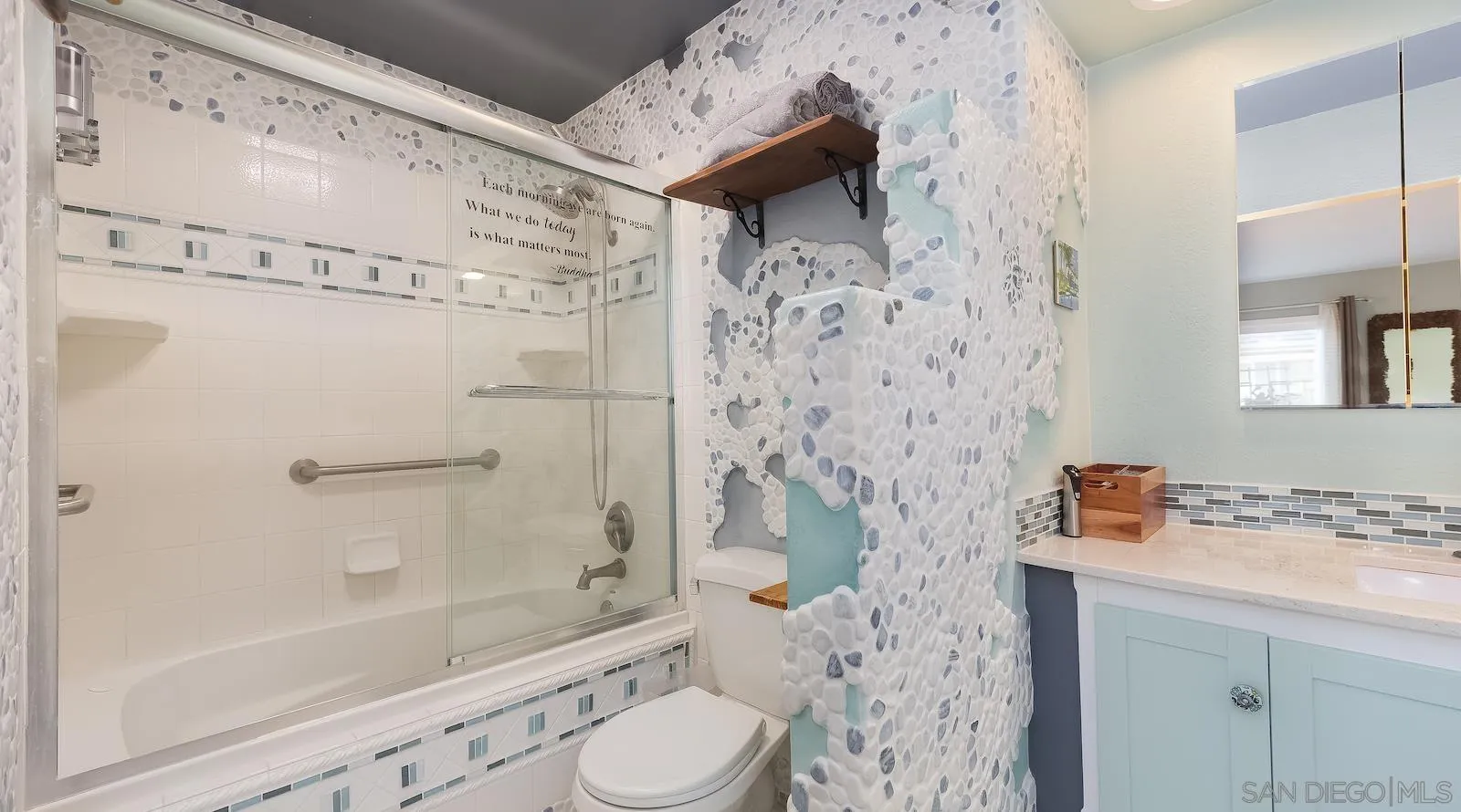 6242 Caminito Luisito