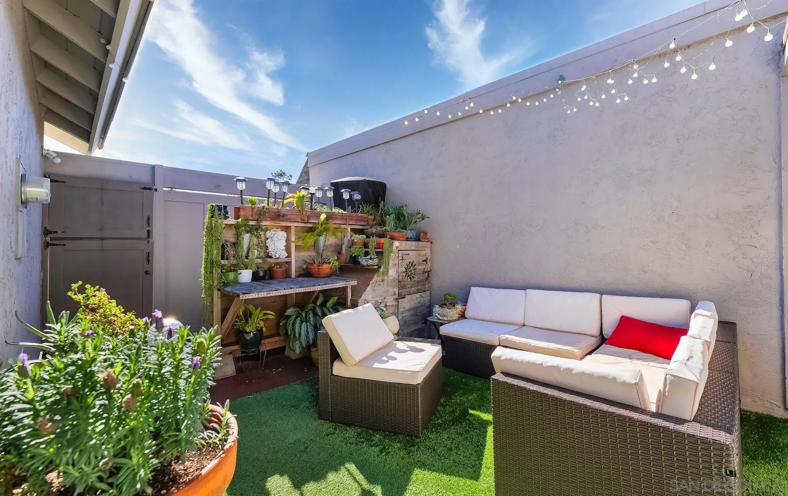 6242 Caminito Luisito