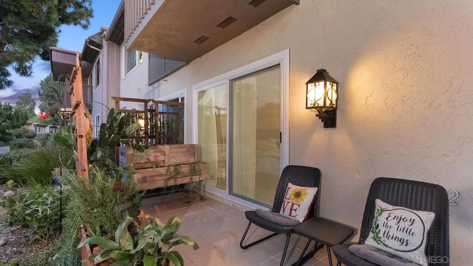 6242 Caminito Luisito