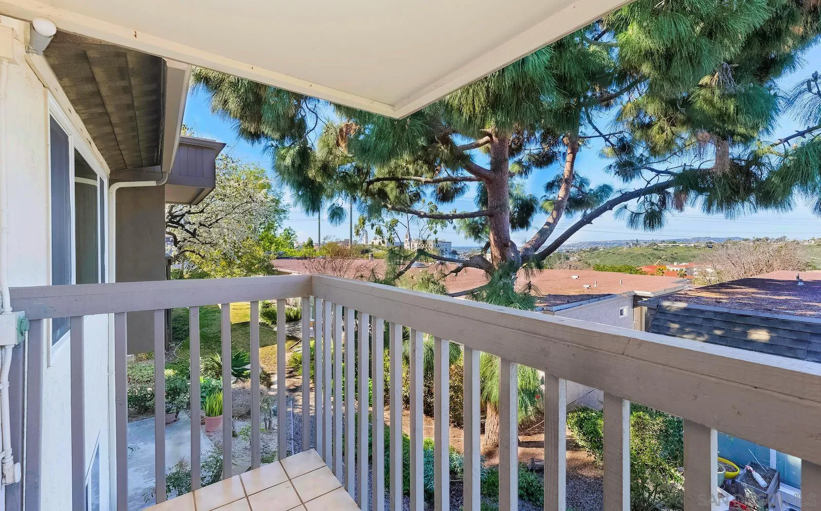 6242 Caminito Luisito