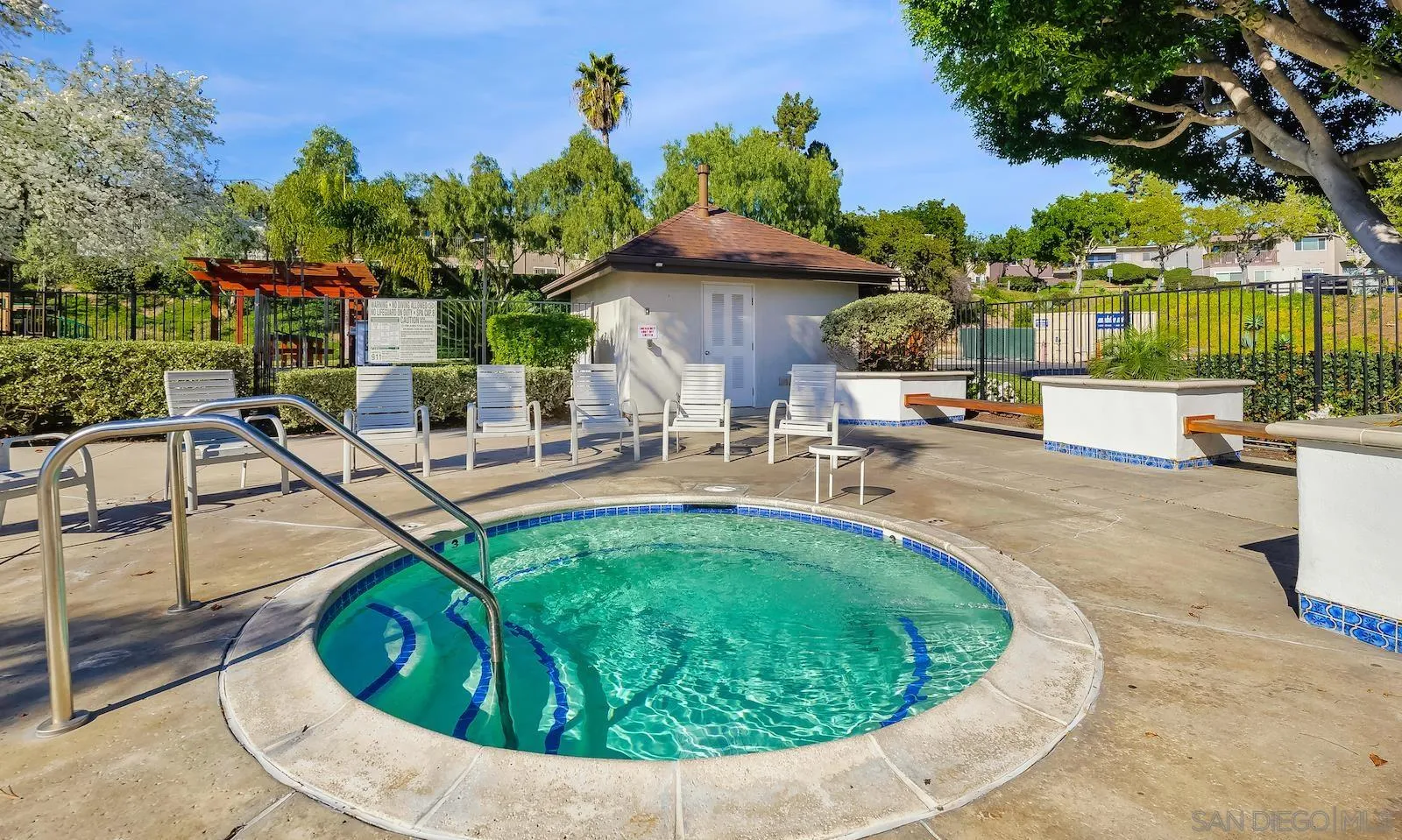 6242 Caminito Luisito