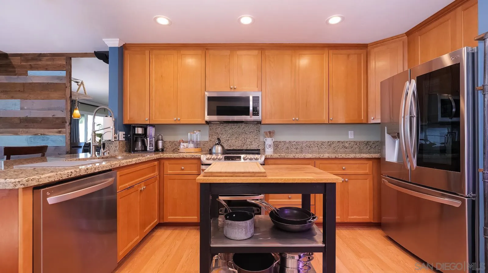 6242 Caminito Luisito