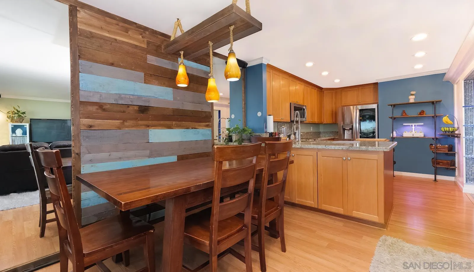 6242 Caminito Luisito