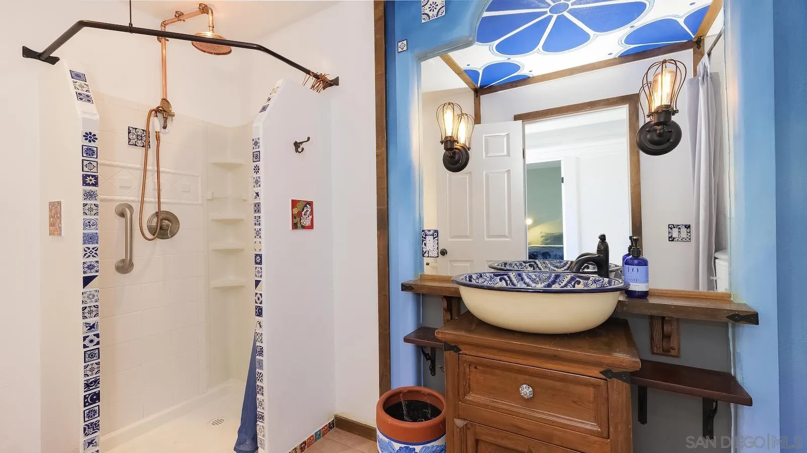 6242 Caminito Luisito