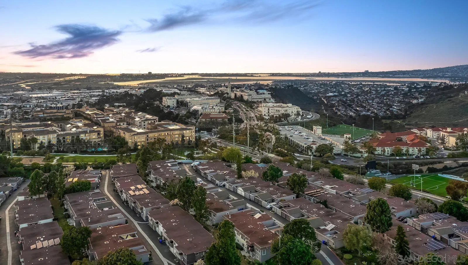 6242 Caminito Luisito