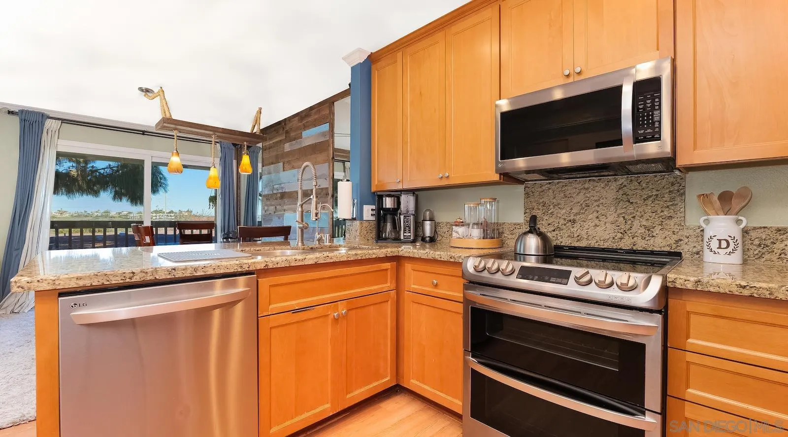 6242 Caminito Luisito